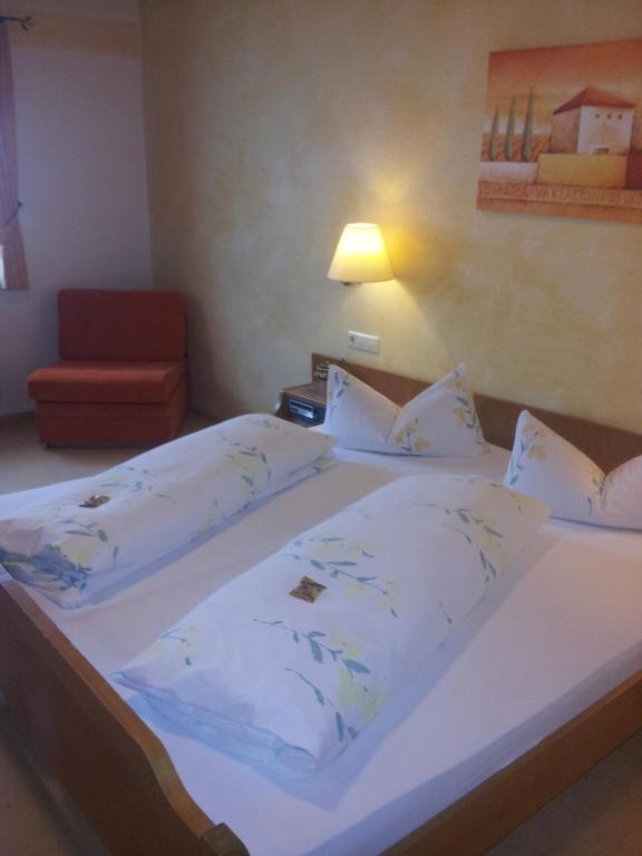 Hotel - Restaurant Hirschen - Werneths Landgasthof Beim Europa- Park Rust Rheinhausen Exteriér fotografie