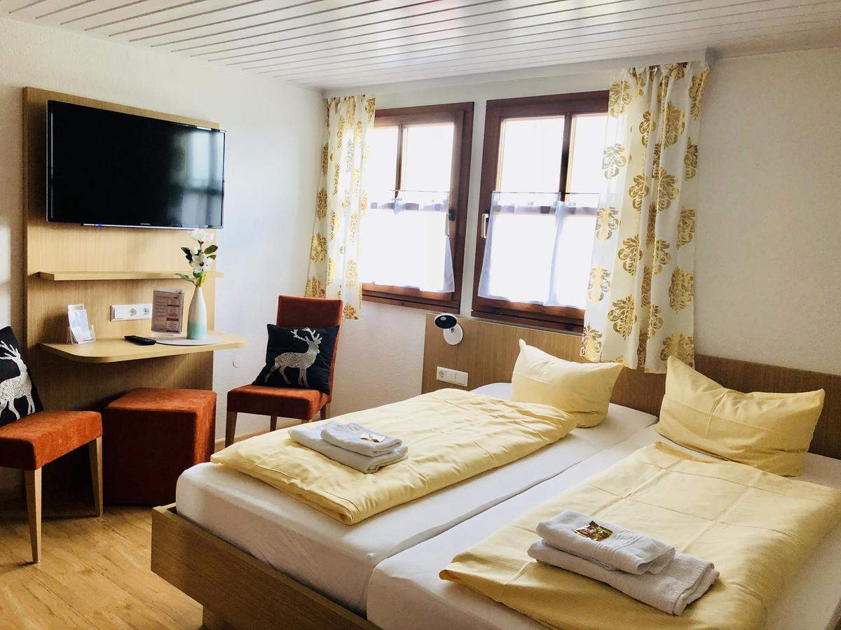 Hotel - Restaurant Hirschen - Werneths Landgasthof Beim Europa- Park Rust Rheinhausen Exteriér fotografie