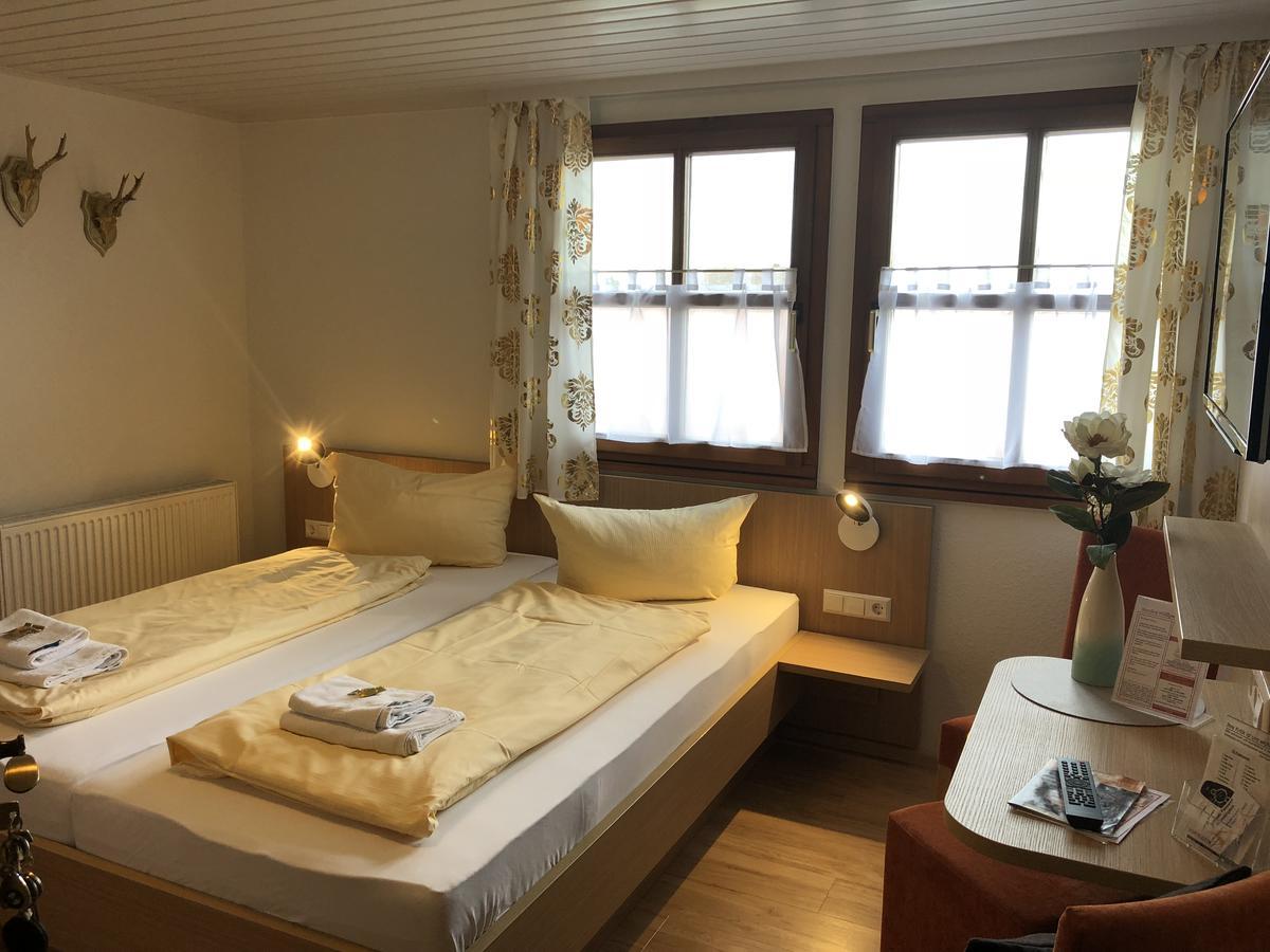 Hotel - Restaurant Hirschen - Werneths Landgasthof Beim Europa- Park Rust Rheinhausen Exteriér fotografie